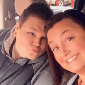 Meet your Posher, Crystal